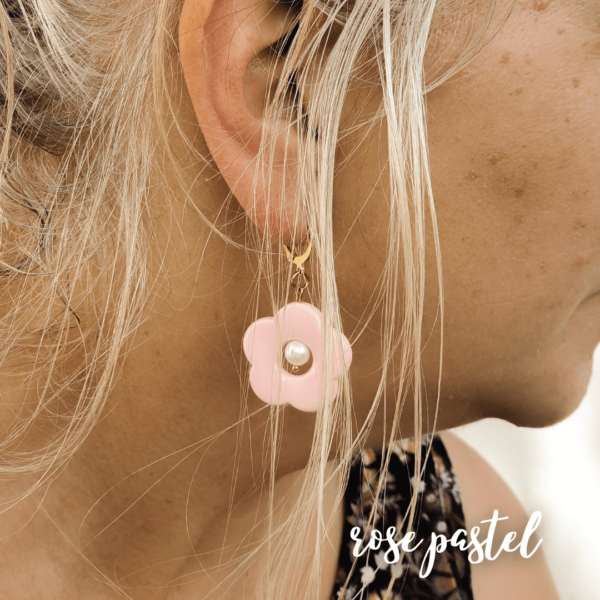 boucles fleur rose pastel